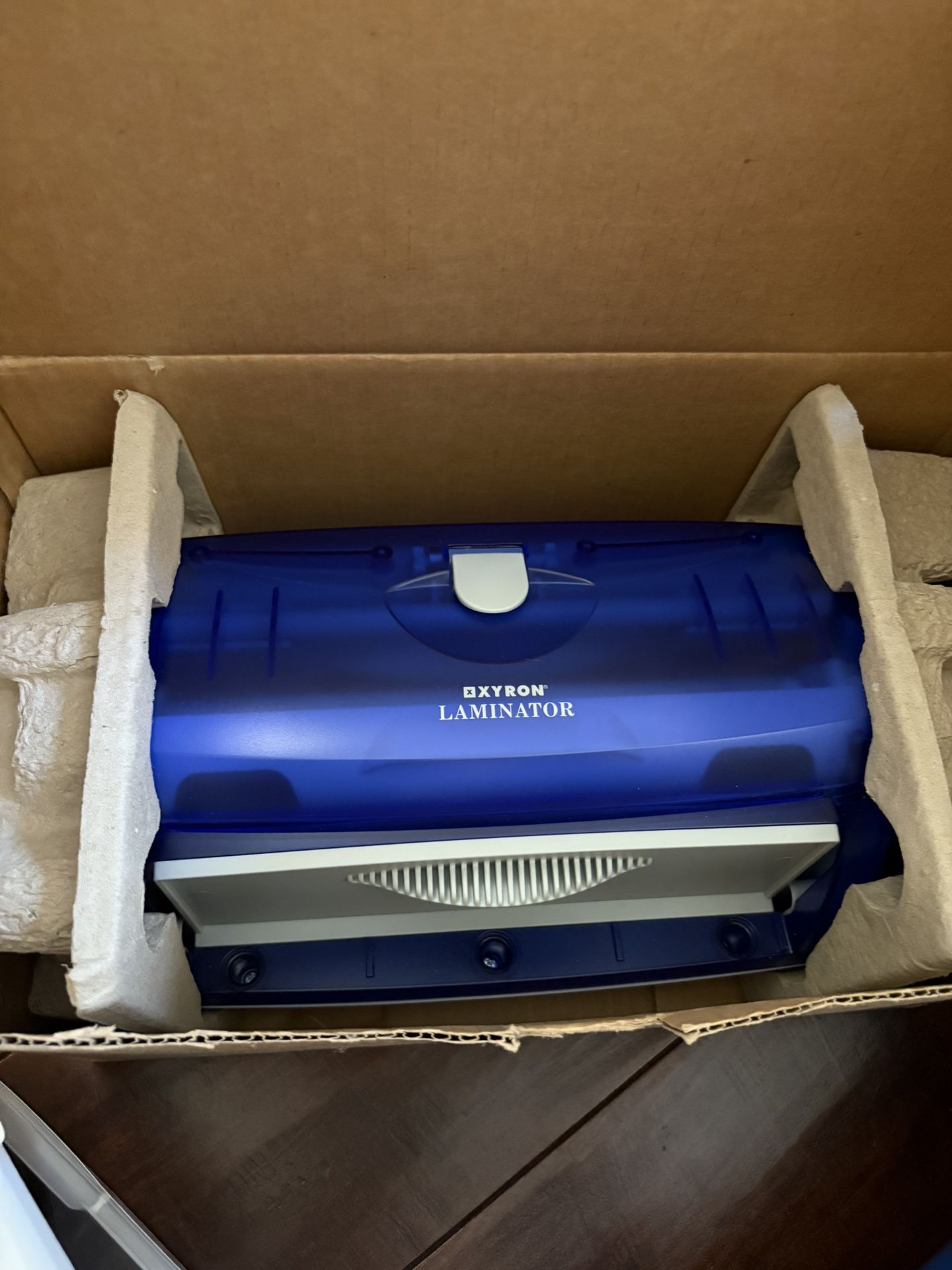 Xyron Model 900 Sticker Magnet Maker Laminator Machine