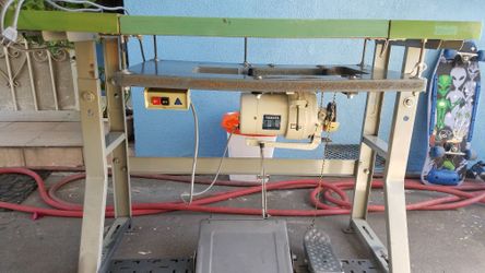 Sewing Machine Cover Stich Like new