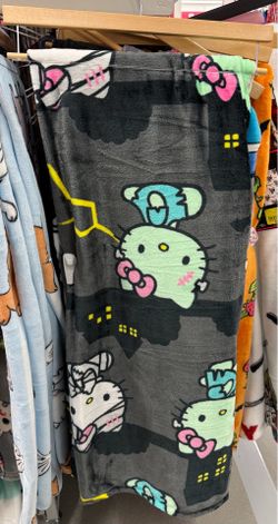 Hello Kitty Halloween Blanket