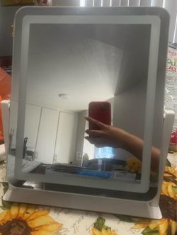 Lighted Vanity Mirror