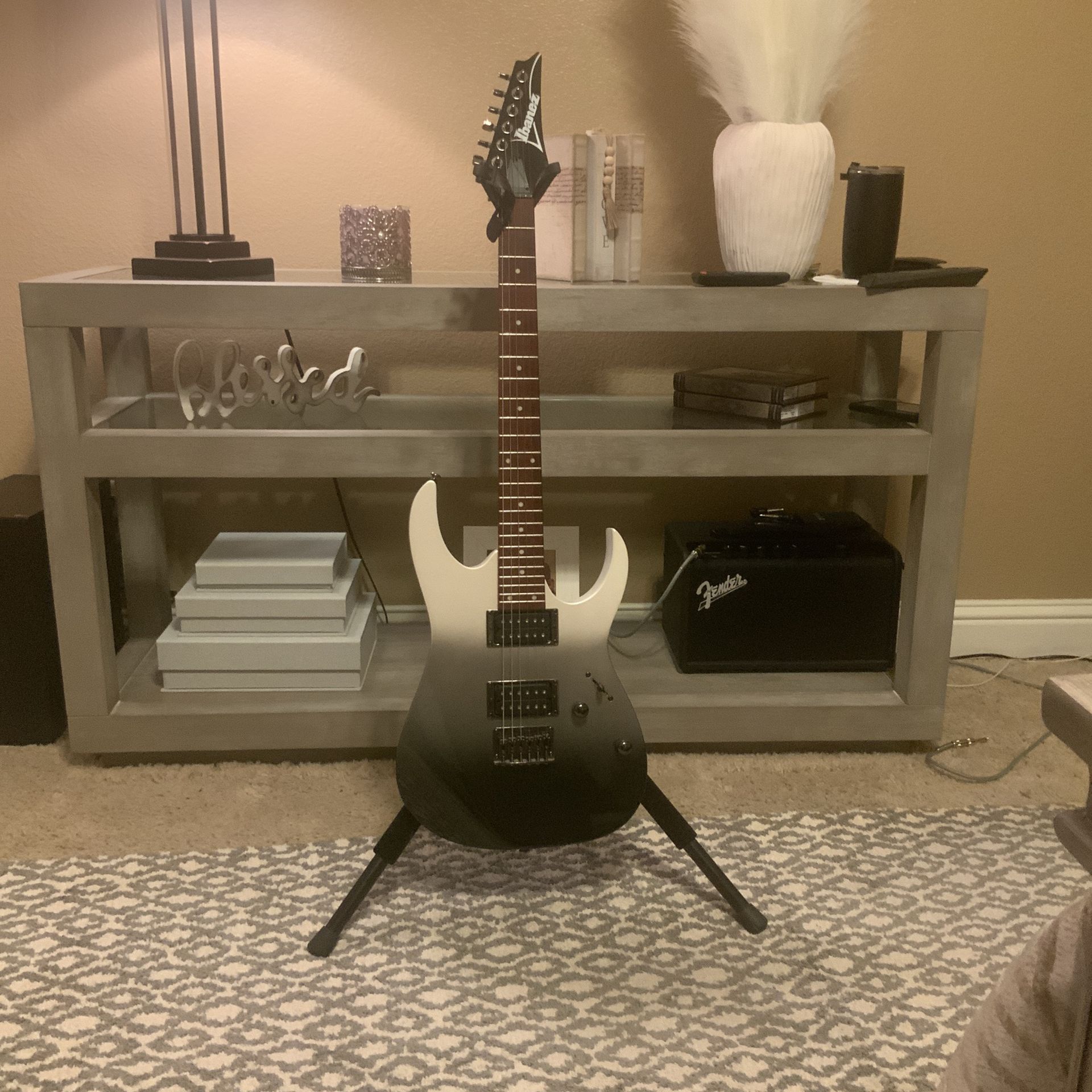 Ibanez RG 421 Pearl Black Fade Metallic