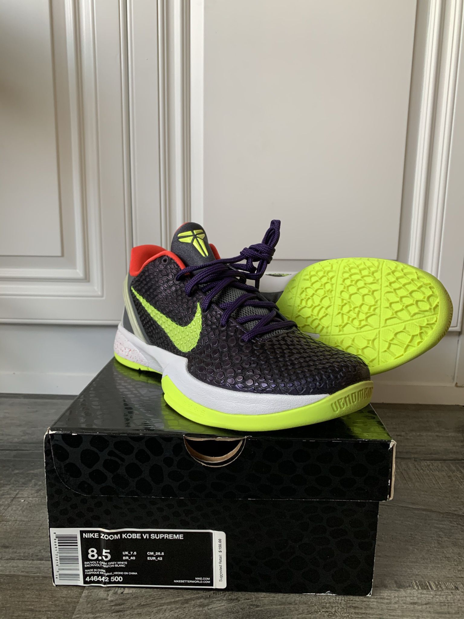 ( Size 8.5 ) Nike Kobe 6, Supreme Chaos