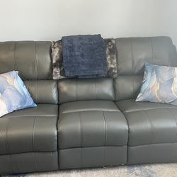 Couch With Recliner 