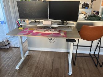 Sit to stand desk with wood top