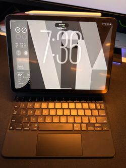 iPad Air 5th Generation w/ Magic Keyboard and Apple Pencil 2.0 WiFi + Cellular