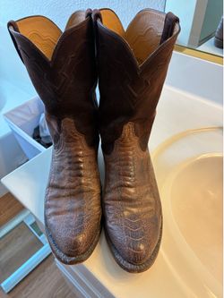 Lucchese Classics- ostrich leg leather 8m