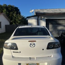 Mazda 3 2007 (great condition) 