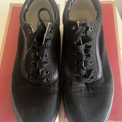 Vans Old Skool Size 8.5 US Men (Black)