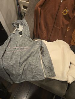 Girls sweaters Sixe 10-14