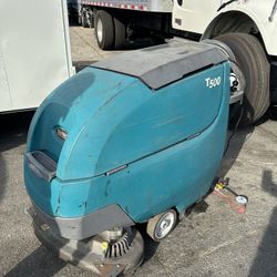 Tennant T500 Walk-Behind Floor Scrubber