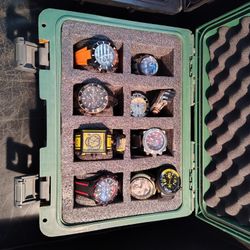 Various Invicta Divers watches and cases.. Exceptional. Bold. Striking!