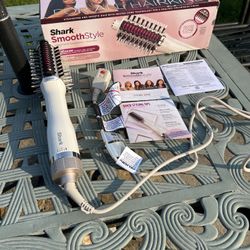 Shark HT202 SmoothStyle Heated Comb + Blow Dryer Brush, Dual Mode, for All Hair Types.