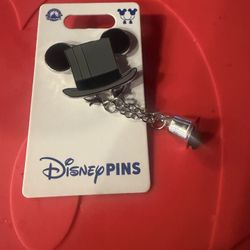 Disney Parks Mickey Mouse Wedding Love Groom Hat Bell Magnet Pin New with Card