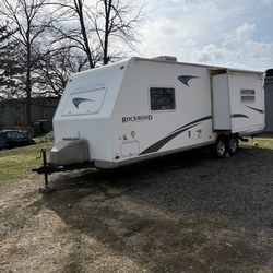 2005 Forest River Rockwood