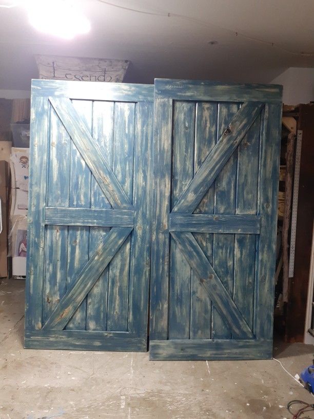 Barn doors ( Not Available)
