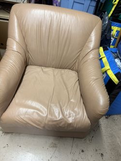 Natuzzi Leather Lounge Chair 1980’s Vintage