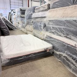 OUTLET MATTRESS SALE! ✨ QUEEN MATTRESSES STARTING FROM $249 AND UP