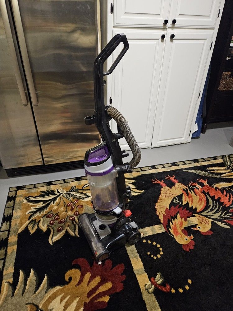 Bissell Pet Pro Vacuum Cleaner 