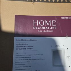 Medicine Cabinet 24in 