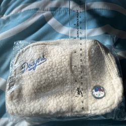 Dodgers Hello Kitty 2024 Fanny Pack NEW! 