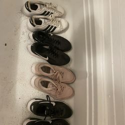 4 Pairs Of Tennis Shoes