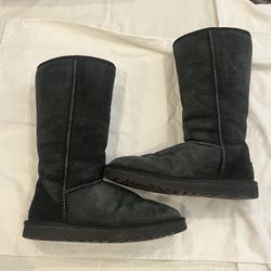 Black Uggs Women’s Size 7