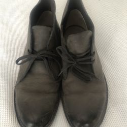 Men’s Grey Clark’s Size 11