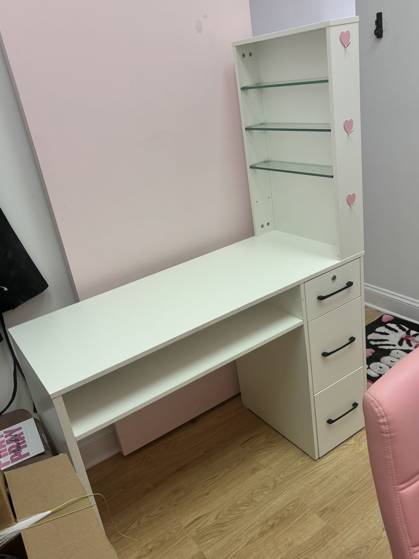 Manicure Table 