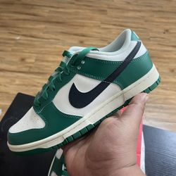 NIKE DUNKS GREEN LOTTERY 