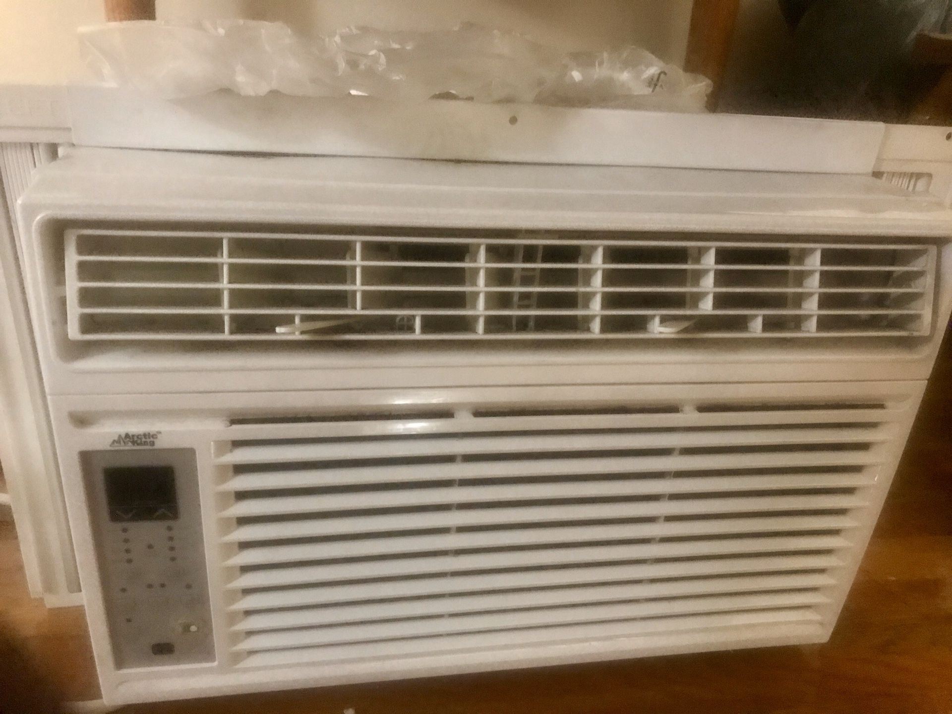 Arctic King Air Conditioner - 6,000 BTU