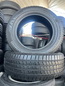 2 semi-NEW Kumho 275/60/20 Installation Included