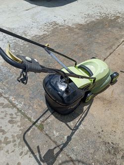 Electric lawnmower