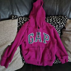 Gap Sueter For Girl Size 2