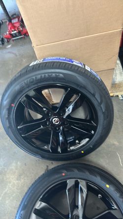 Rims&tires 17” gloss black Altima firm price,,,