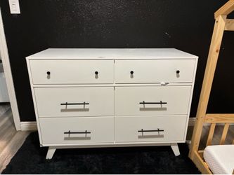 Nursery dresser