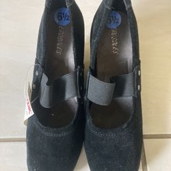Ladies Shoe 