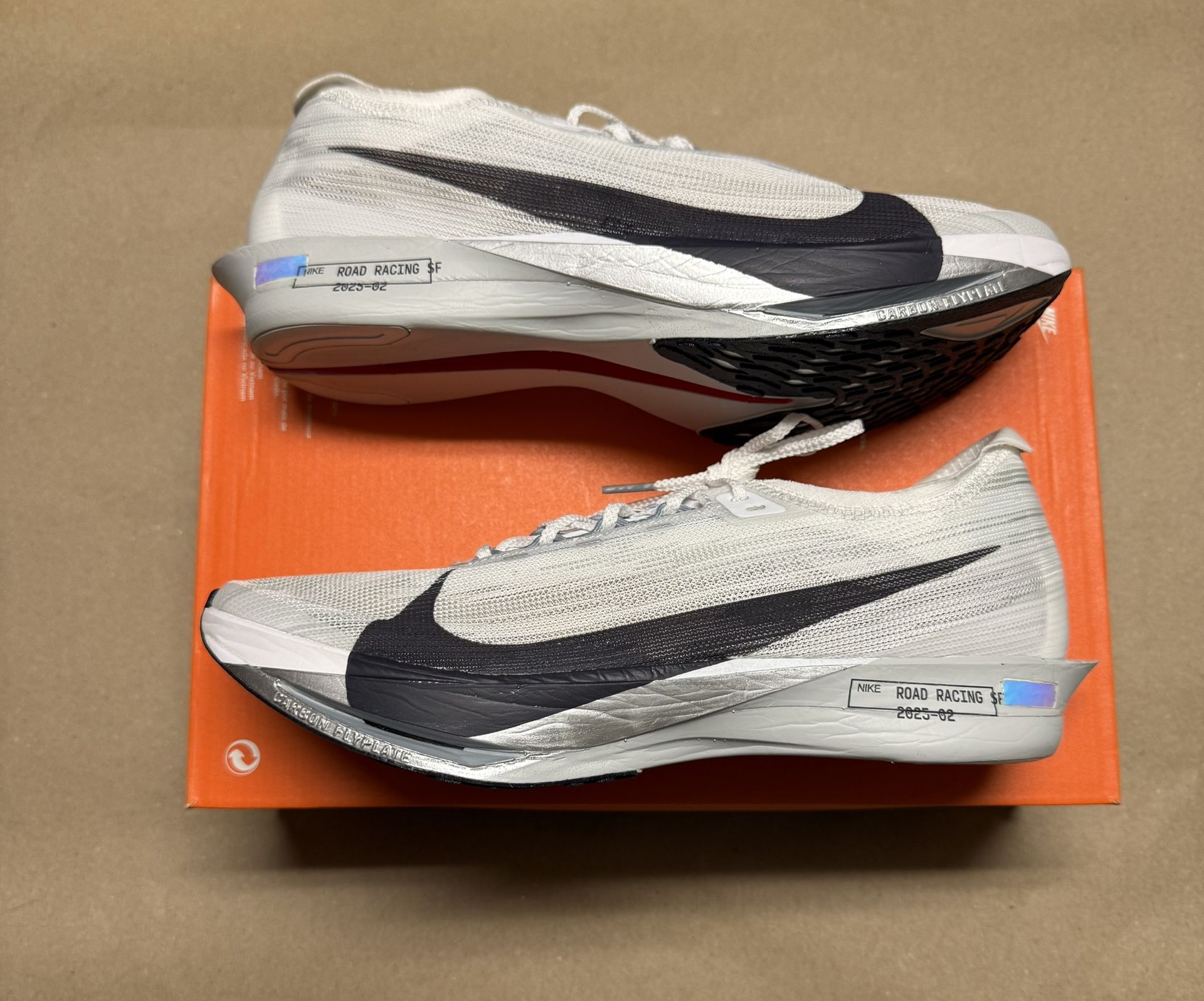 Nike Air ZoomX Streakfly 2 White Obsidian Mist Mens sz 11 Running shoes NEW!