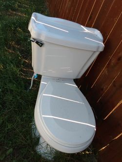 Toilet used in good condition $ 20