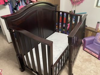 Bedford Baby Monterey 4 1 Convertible Crib for Sale in Maple Valley WA OfferUp