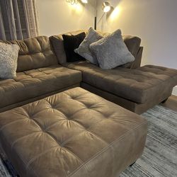 Sectional sofa And Matching Ottoman