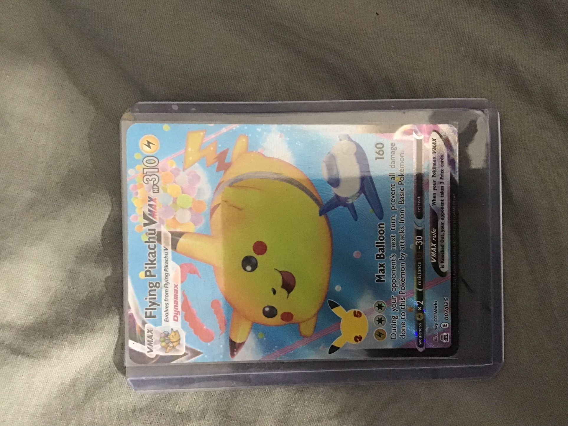 Flying Pikachu vmax