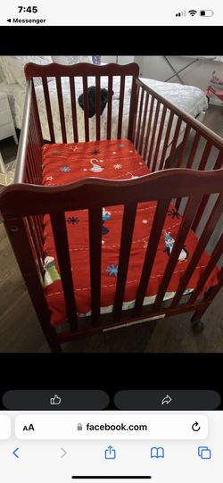 Baby Bed Barely Used / 
