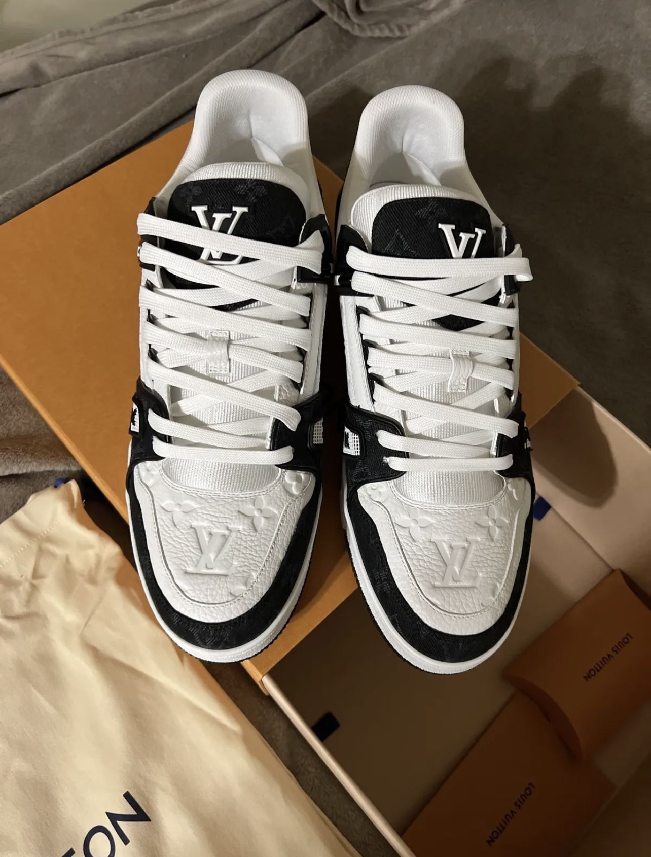 LV Trainers Used 8/10 Times messed them up a little a lot of he'll drag and  not that much at the same time for Sale in New York, NY - OfferUp