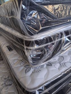 Queen size mattress ￼