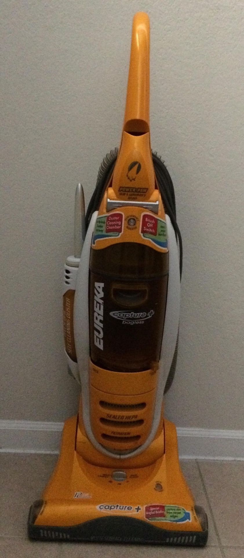 Eureka Capture Plus Bagless Upright Vacuum