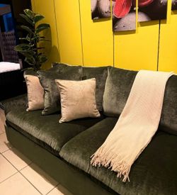 🔵 brand new sectional// 3 piece couch//Olivia 🎉 brand new/ modern/luxury 🌼