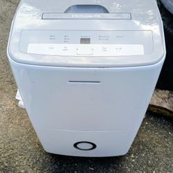 Basement Moisture In Air Problems ?  Dehumidifier Removes Moisture From Air