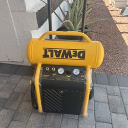 DEWALT 4.5 Gal. Portable Electric Air Compressor $220 BRAND NEW PRICE FIRM OK