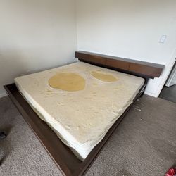 King Bed & Mattress 