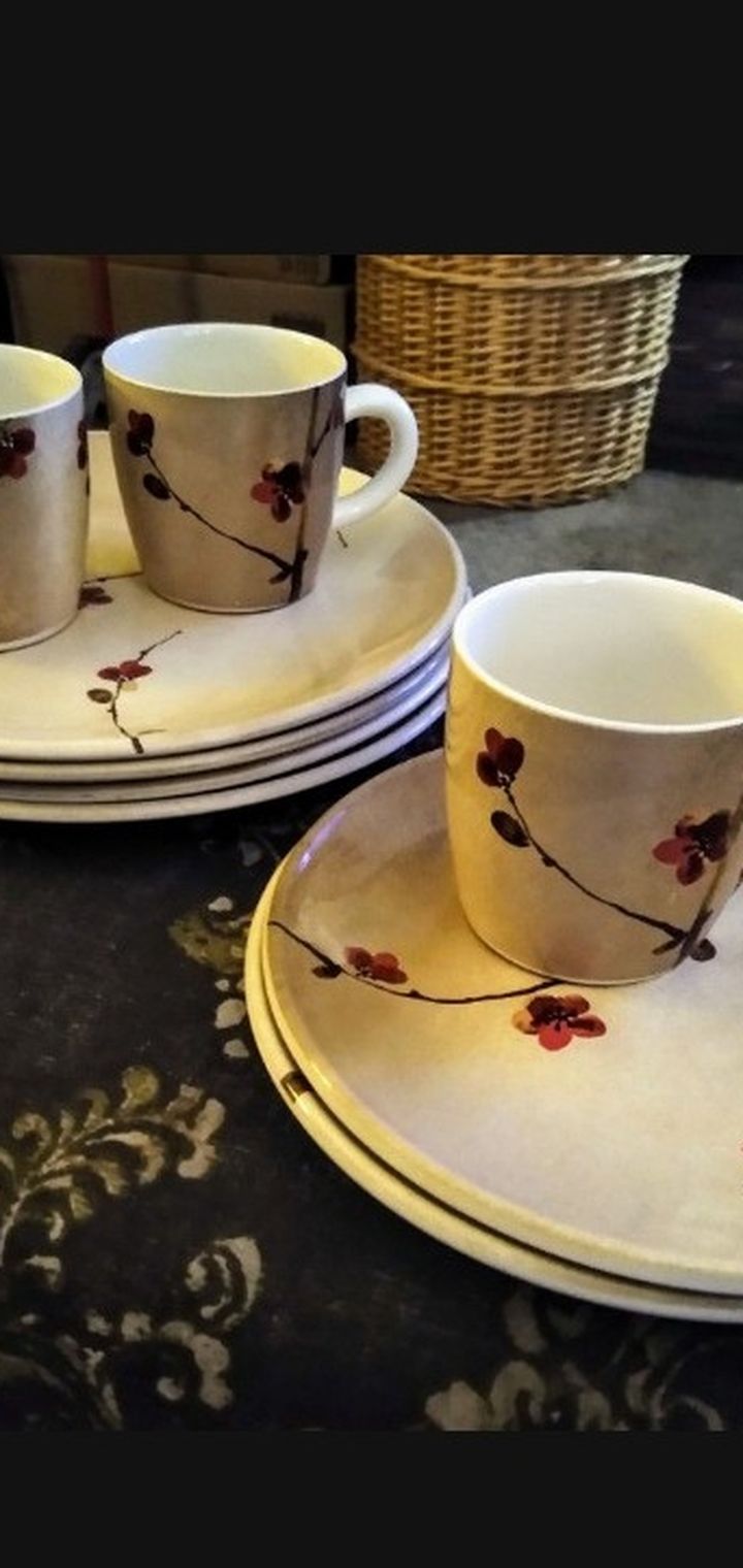 9 Pc Royal Stafford Radio Blossom Set